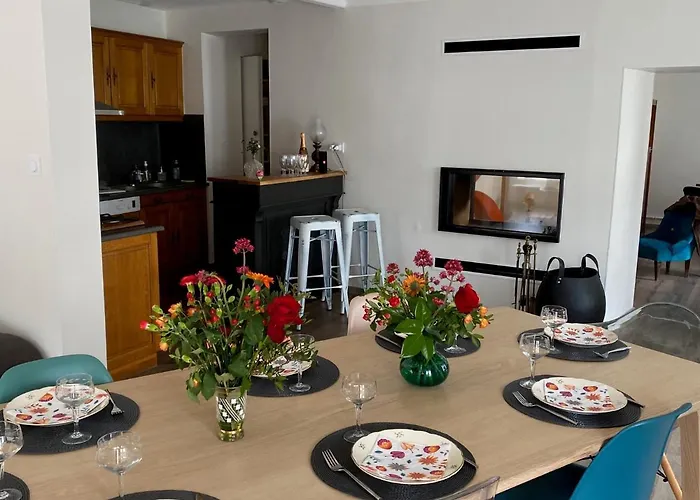 Dom wakacyjny La Maison Du Bonheur - Grande Maison De Classee 4 Etoiles *